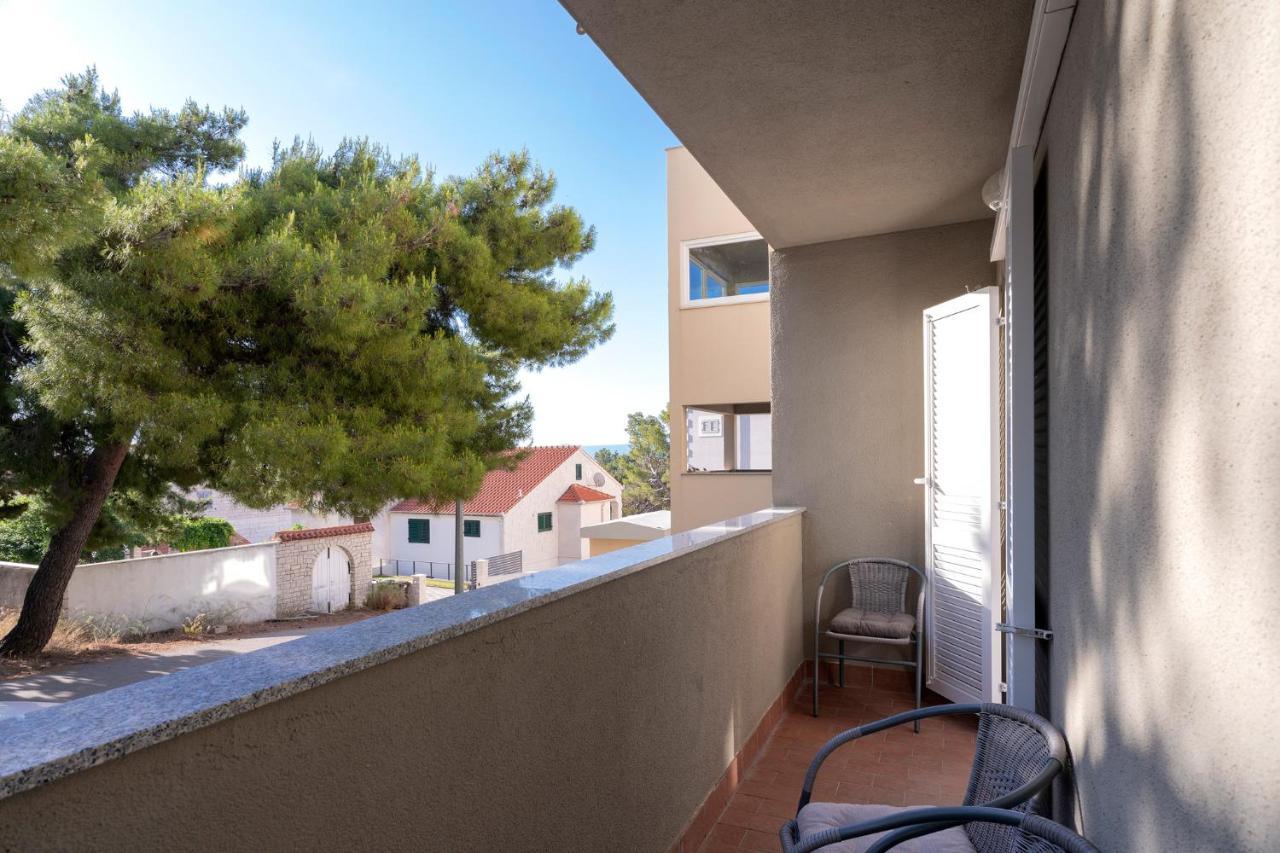 Villa Dalmatia Apartments Bol Exterior photo