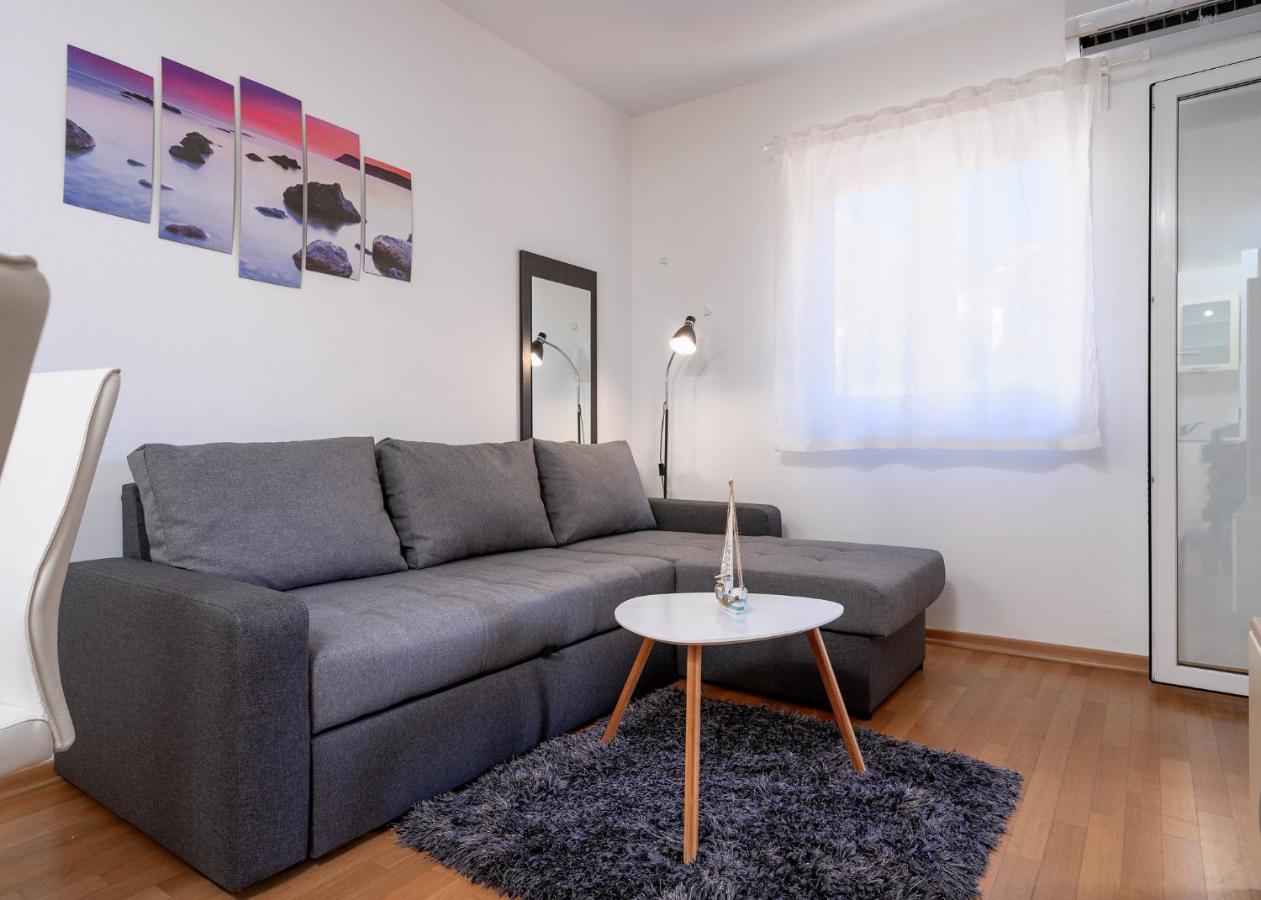 Villa Dalmatia Apartments Bol Exterior photo