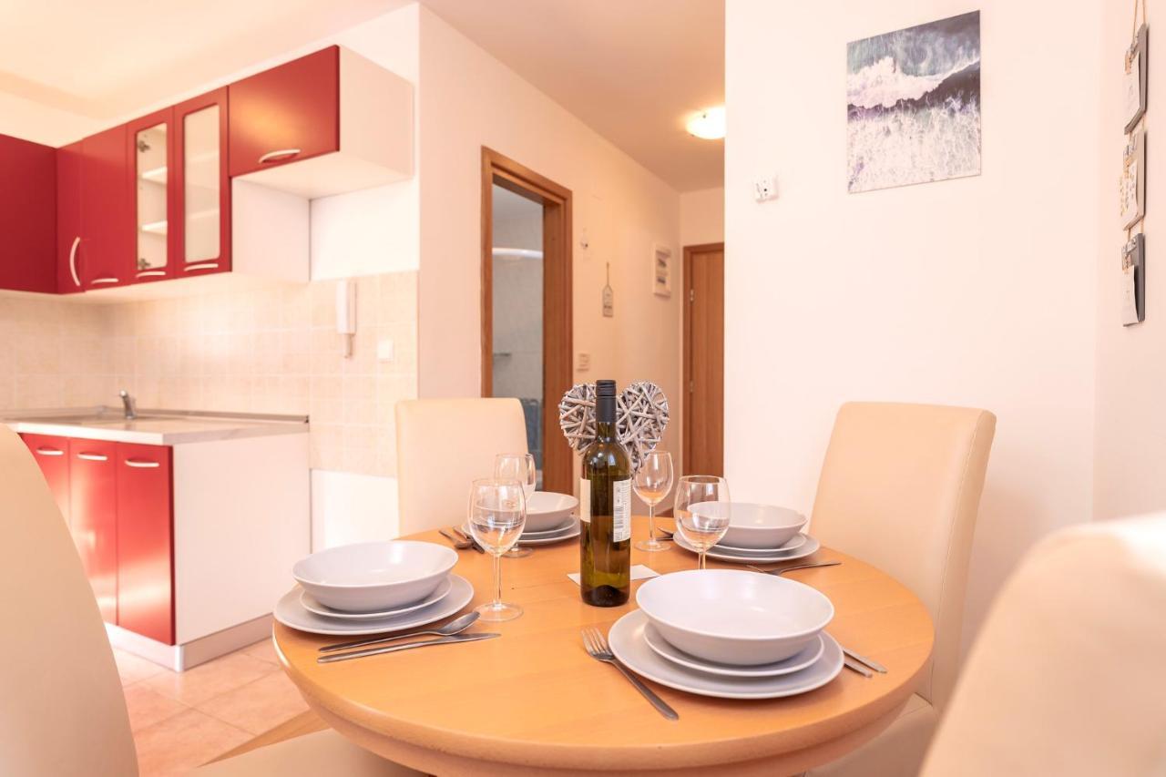 Villa Dalmatia Apartments Bol Exterior photo