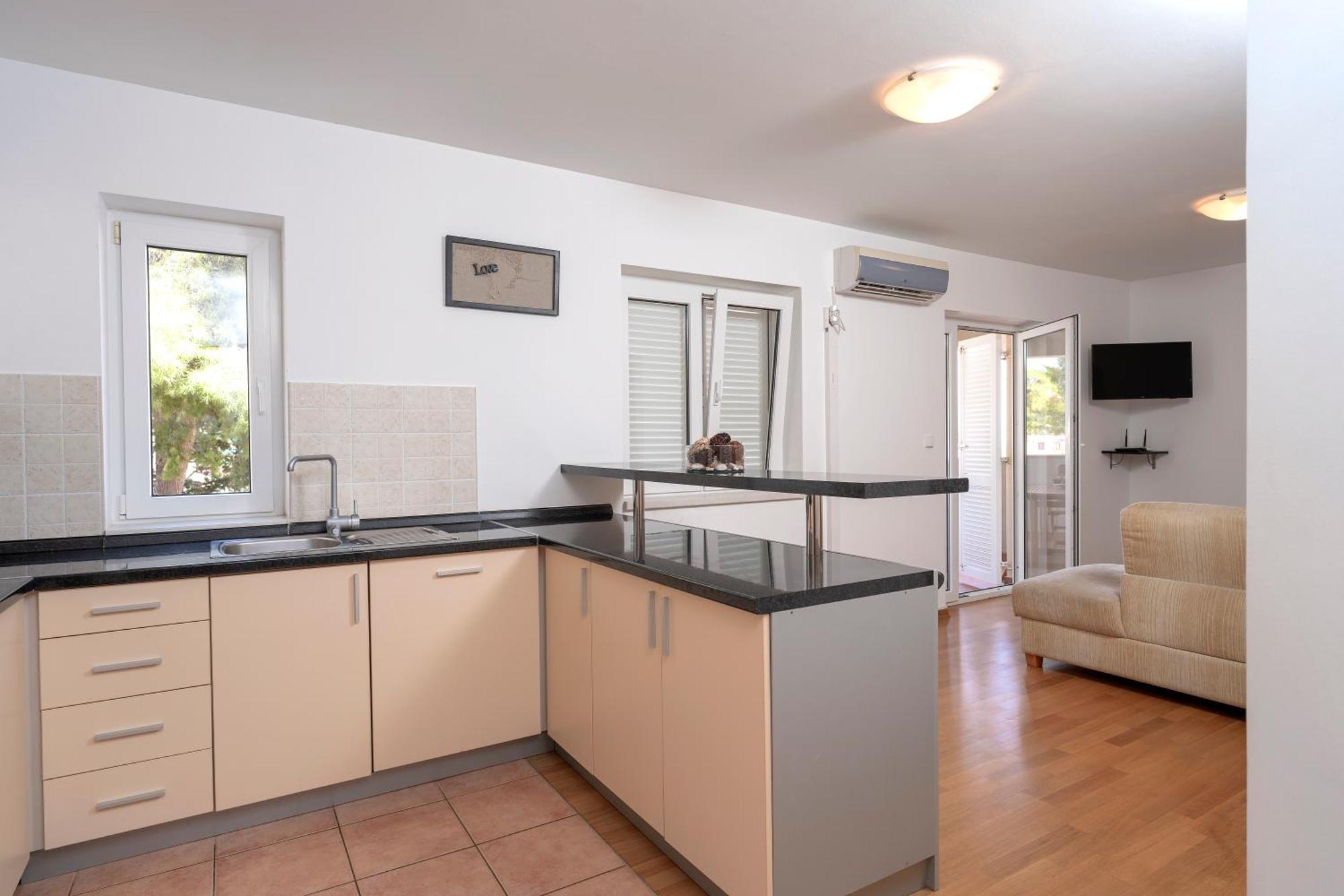 Villa Dalmatia Apartments Bol Exterior photo