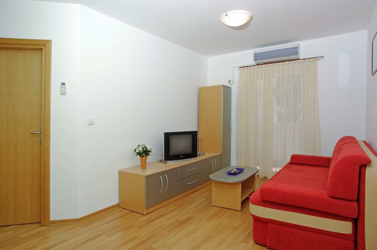 Villa Dalmatia Apartments Bol Exterior photo
